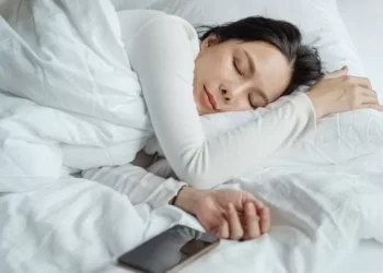 Bisakah Tidur Siang Ganti Waktu Tidur Malam yang Terlewatkan?