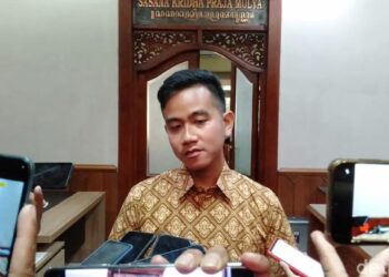 Gibran Rakabuming dan Kontroversi Ijazah, Netizen Nyinyir Begini