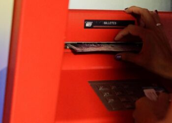Mantan Polisi Raih Kesuksesan Melalui Investasi Mesin ATM