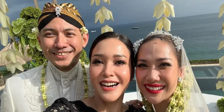 Warganet Cibir Bunga Citra Lestari Karena Mau Nikah Lagi