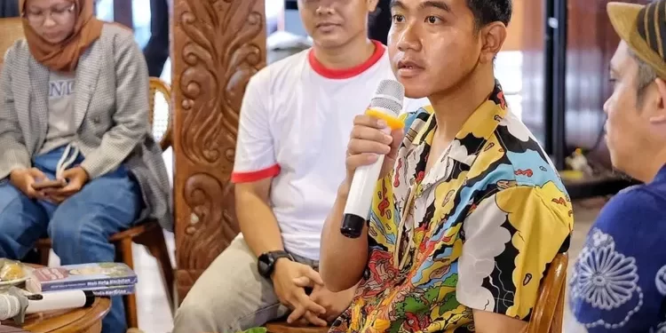Gibran Rakabuming Bahas Makan Siang Gratis di Kertanegara