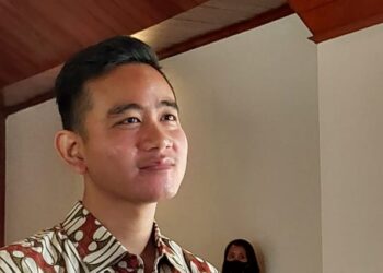 Gibran Rakabuming: Dari Keluarga Sederhana hingga Politik