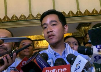 KPU Ditegur Keras oleh DKPP karena Gibran Rakabuming. Ketua Komisi Pemilihan Umum (KPU) dan anggota lainnya telah diberikan peringatan