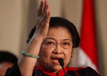Megawati Soekarnoputri: Kepemimpinan Kontroversial