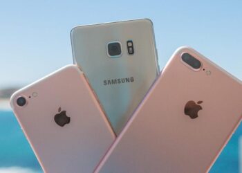 Para Miliarder ini Pilih Samsung, Bukan iPhone