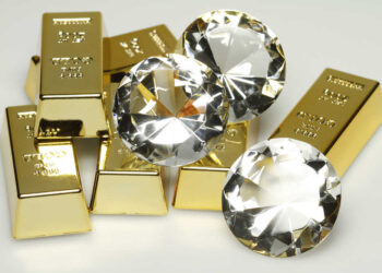 Perbandingan Kelangkaan: Emas vs Berlian