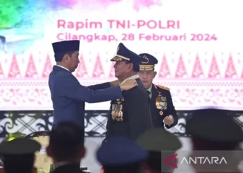 Prabowo Diberi Kenaikan Pangkat oleh Presiden Jokowi