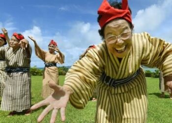 10 Negara dengan Umur Penduduk Terpanjang