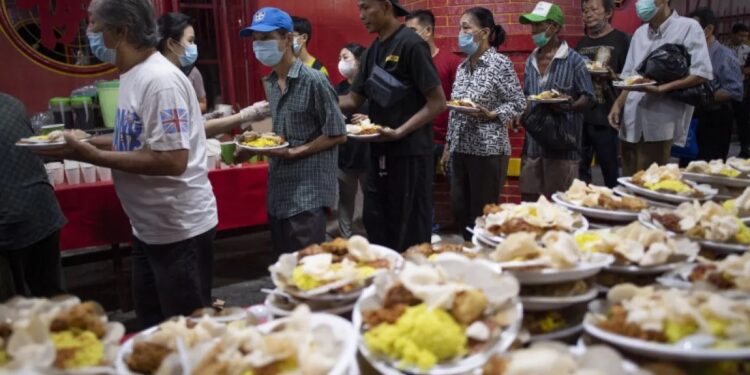 Cara Kuat Berpuasa Ramadhan dan Menurunkan Berat Badan