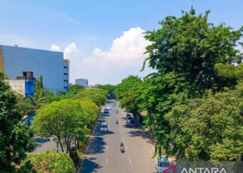 Cuaca Cerah Berawan Mendominasi Jakarta Hari Ini. Badan Meteorologi Klimatologi dan Geofisika (BMKG) telah merilis prakiraan cuaca
