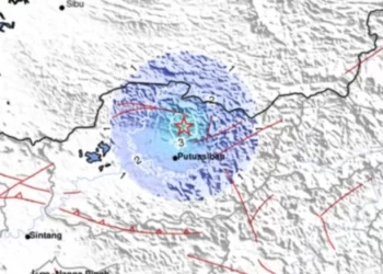 Gempa Mengguncang Kabupaten Kapuas Hulu, Kalimantan Barat. Kembali, Kabupaten Kapuas Hulu, yang berada di Provinsi Kalimantan