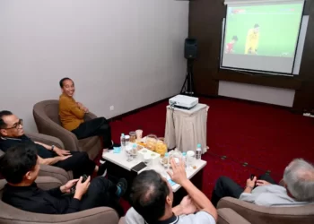 Jokowi Ucapkan Selamat kepada Ketua PSSI Erick Thohir