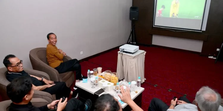 Jokowi Ucapkan Selamat kepada Ketua PSSI Erick Thohir