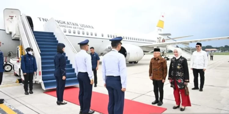 Ma'ruf Amin Hadiri Pengukuhan KDEKS Kalimantan Barat