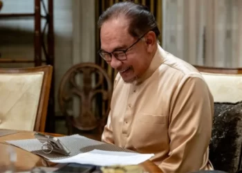 Perdana Menteri Malaysia Ucapkan Selamat pada Prabowo. Perdana Menteri Malaysia, Anwar Ibrahim, mengirimkan ucapan selamat