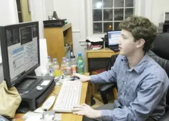 Perjalanan Mark Zuckerberg: Semua Bermula Dari Kamas Kos