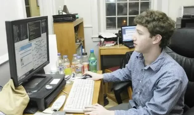Perjalanan Mark Zuckerberg: Semua Bermula Dari Kamas Kos