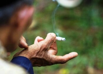 Puasa Tidak Boleh Merokok Tetapi Boleh Hirup Obat Asma