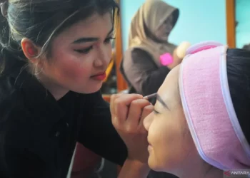 Riasan Wajah yang Ringan untuk Bulan Ramadhan