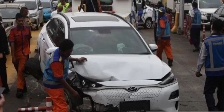 Tersangka dalam Kasus Kecelakaan Beruntun di Tol Halim Utama
