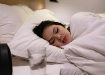 Tidur Seharian Saat Berpuasa: Ibadah atau Kelalaian?
