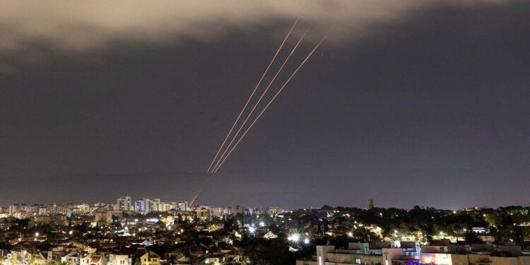 Breaking News: Israel Luncurkan Rudal Sebagai Balasan ke Iran