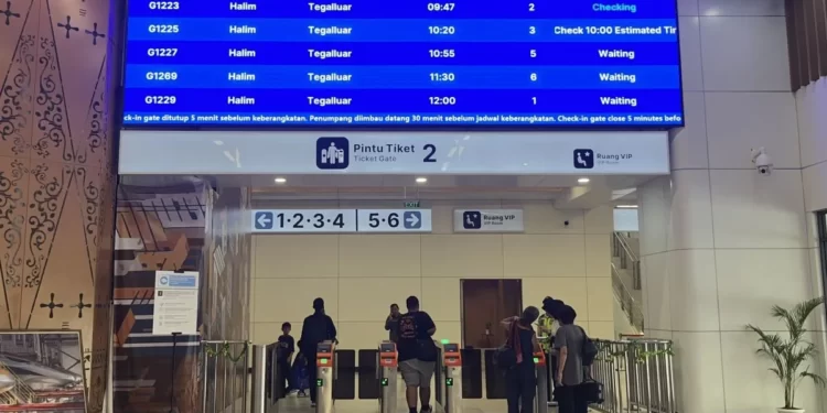 Tips Aman Berlebaran Saat Terjebak Macet di Perjalanan