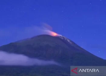 Waspadai Status Siaga Gunung Api Ile Lewotolok NTT