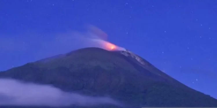 Waspadai Status Siaga Gunung Api Ile Lewotolok NTT