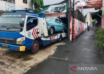 KPK Sita Mobil Klasik Mantan Kepala Kantor Bea dan Cukai