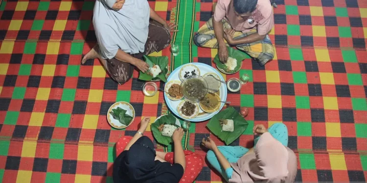 Kiat Menjaga Berat Badan Ideal Selama Lebaran 2024