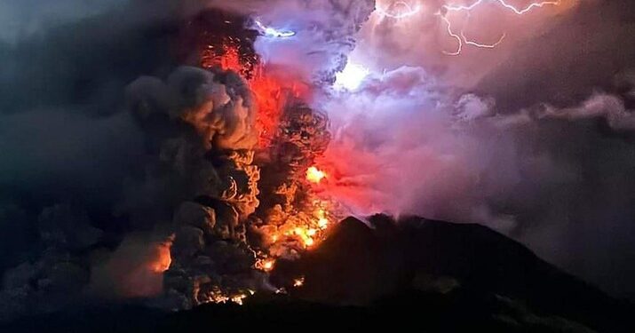 Peringatan Tsunami Terbit Setelah Erupsi Gunung Ruang