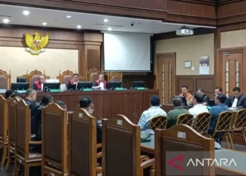 SYL Bebankan Hidupnya di Luar Negeri Rp800 Juta ke Anak Buah