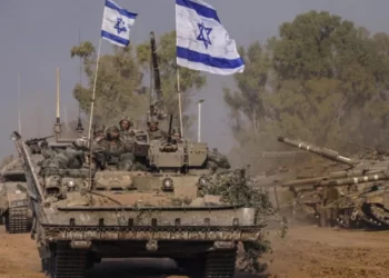 Gerombolan Tank Israel ke Rafah: Warga Gaza Kabur Ketakutan