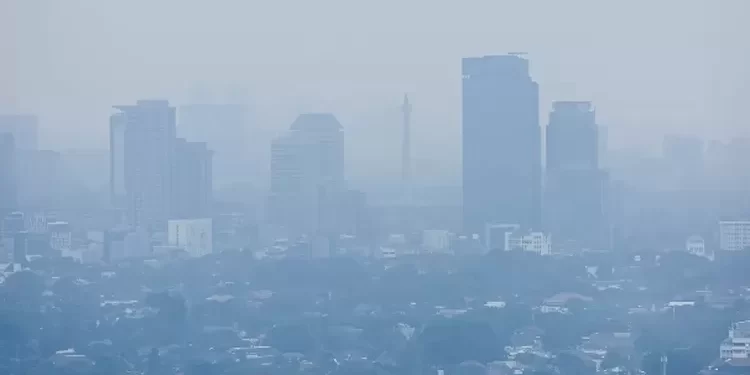 Pemerintah Jakarta Persiapkan Kabut Air untuk Tekan Polusi