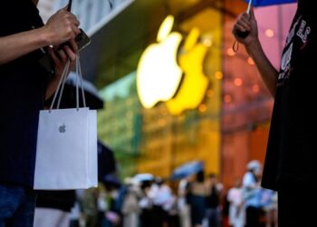 Bisnis Apple Terpuruk: Penjualan iPhone 15 Lesu