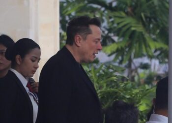 Konspirasi Pernyataan Elon Musk Mengaku sebagai Alien