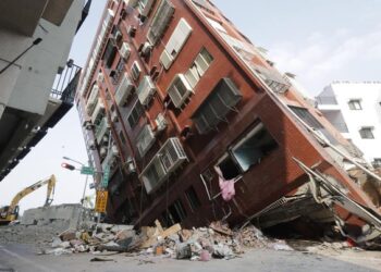 Tabrakan antara Bumi dan 'Theja' Jadi Gumpalan Misterius