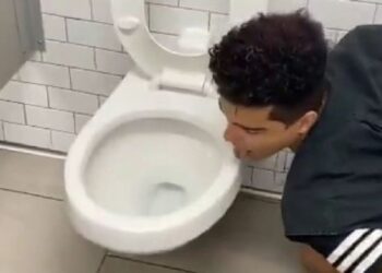 Influencer Viral Jilat Toilet Putus Hubungan dengan Keluarga