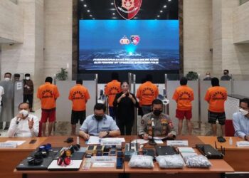 Ancaman Judi Online dan Pinjol Ilegal bagi TKI