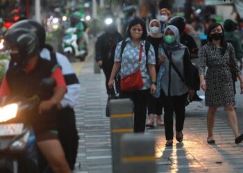 Gaji Rp2 Miliar Tanpa Ngantor: Impian yang Menjadi Kenyataan?