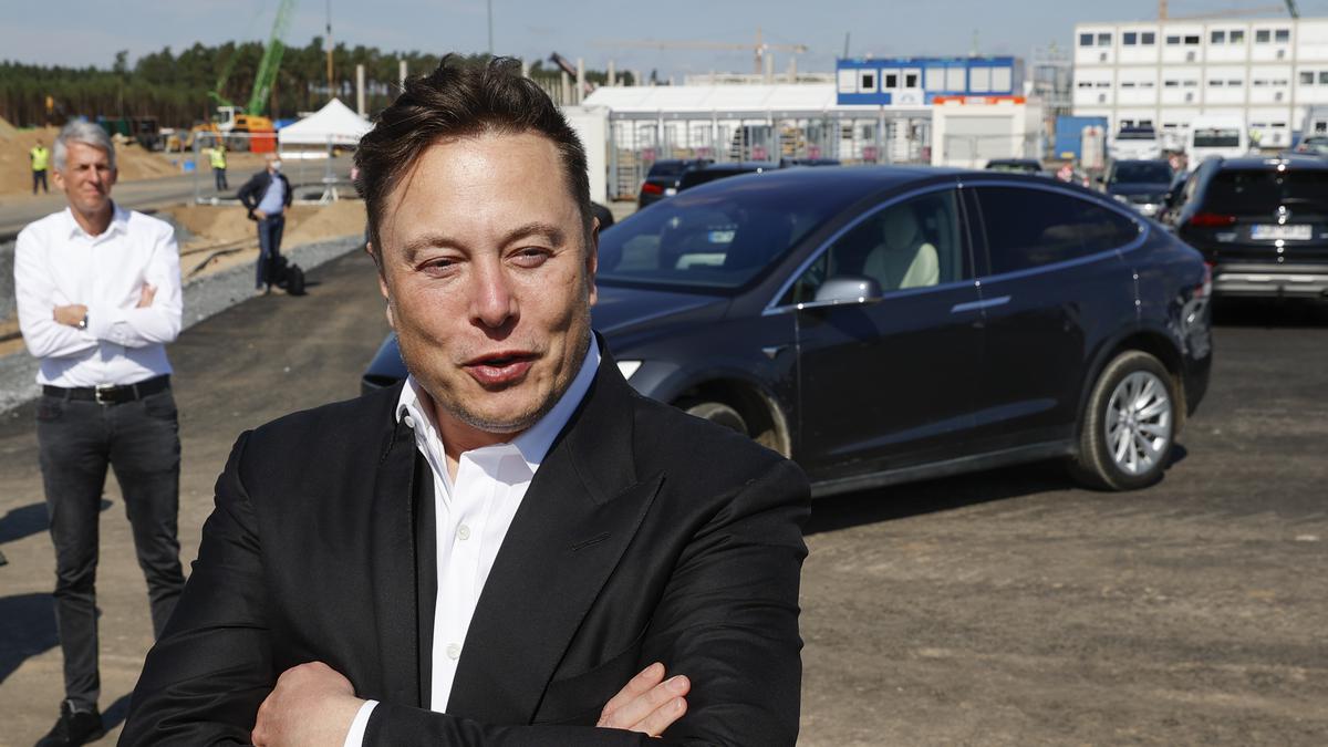 Gaji Terlalu Besar: Tesla Sebut Elon Musk Merugikan