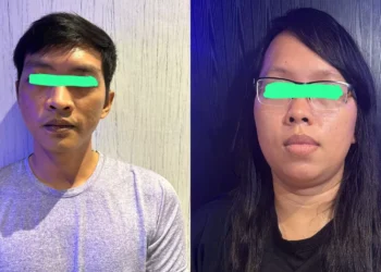 Polda Metro Jaya Tangkap Pelaku Penipuan Likes YouTube! Polda Metro Jaya bongkar penipuan modus 'klik like' YouTube. Dua tersangka ditangkap, kerugian capai ratusan juta rupiah. Pelaku tawari Rp31.000 per 'like' YouTube, minta deposit diawal. Korban transfer hingga Rp806 juta tapi tak dibayar. Pelaku gunakan rekening sewaan, rekrut orang untuk buka rekening. Diduga ada mastermind di Kamboja. Pelaku dijerat UU ITE, penipuan, transfer dana, dan pencucian uang. Waspada penipuan online! Jangan transfer ke orang tak dikenal, cek keaslian perusahaan, dan jangan klik tautan mencurigakan.