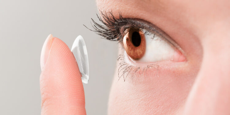 Ini Penyebabnya Mata Tidak Nyaman Saat Pakai Softlens
