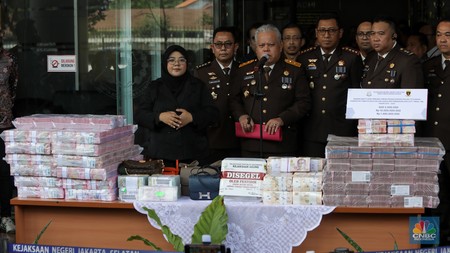Barang Bukti Miliaran Rupiah dalam Kasus Korupsi IUP Timah