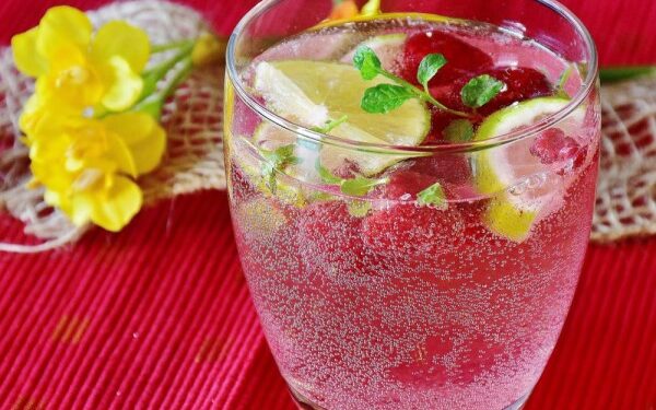 Sparkling Water: Mitos dan Fakta tentang Batu Ginjal